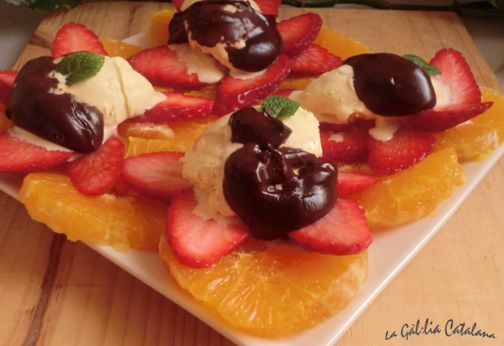 Taronges, Maduixes, Gelat de vainilla, Xocolata, Fulles de menta, Cuina Catalana, Irreductibles, La Gàl·lia Catalana, plats afrodisiacs