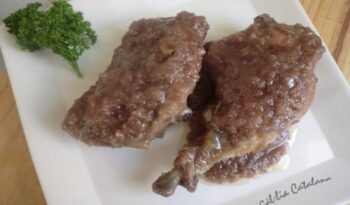 Pollastre a les dos cebes #CuinaIrreductible #cuinaCatalana #slowfood #dietamediterrania