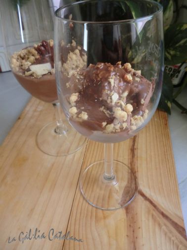 Postres de gelat de xocolata i muesli - http://www.irreductibles.cat/cuina/2012/06/22/gelat-de-xocolata-i-muesli/ #CuinaIrreductible #cuinaCatalana #slowfood #dietamediterrania #km0 © By Manel Baxerias 