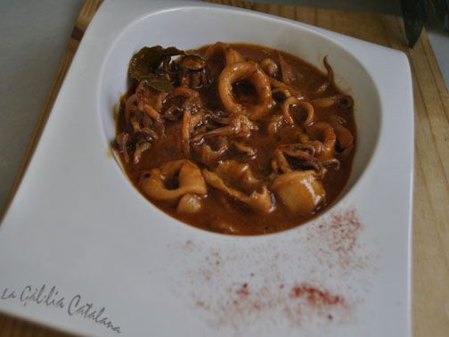 Calamars amb Tomàquet i vi blanc - http://www.irreductibles.cat/cuina/2012/06/18/calamares-tomaquet-i-vi-blanc/ #CuinaIrreductible #cuinaCatalana #slowfood #dietamediterrania #km0 © By Manel Baxerias