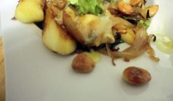 Amanida tèbia de pera rostida - http://www.irreductibles.cat/cuina/2012/06/12/amanida-tebia-de-pera-rostida/ #CuinaIrreductible , #cuinaCatalana , #slowfood , #dietamediterrania, © By Manel Baxerias