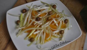 Amanida de taronja i ceba tendra - http://www.irreductibles.cat/cuina/2012/07/15/amanida-de-taronja-i-ceba/ #CuinaIrreductible #cuinaCatalana #slowfood #dietamediterrania #km0 © By Manel Baxerias