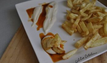 Patates braves al estil del Bar Tomàs http://www.irreductibles.cat/cuina/2012/08/23/patates-braves-tomas/ #CuinaIrreductible #cuinaCatalana #slowfood #dietamediterrania #km0 © By Manel Baxerias