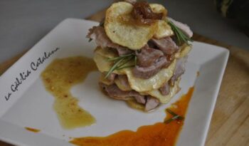 Timbal de secret ibèric amb xips de patata http://www.irreductibles.cat/cuina/2012/08/25/timbal-d-secret/ #CuinaIrreductible #cuinaCatalana #slowfood #dietamediterrania #km0 © By Manel Baxerias