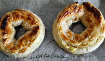 Tortell de crema, fàcil i bo http://www.irreductibles.cat/cuina/2012/09/22/tortell-de-crema/ #CuinaIrreductible #cuinaCatalana #slowfood #dietamediterrania #km0 © By Manel Baxerias