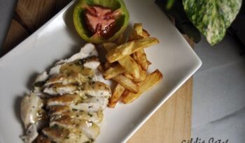 Pollastre amb salsa d’all i julivert http://www.irreductibles.cat/cuina/2012/09/23/pollastre-salsa-dall-julivert/ #CuinaIrreductible #cuinaCatalana #slowfood #dietamediterrania #km0 © By Manel Baxerias