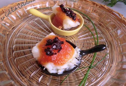 Pintxo de bacallà amb melmelada de tomàquet, llit de ceba confitada i sorpresa d’avellana Receptes de Peix © By Manel Baxerias, www.irreductibles.cat