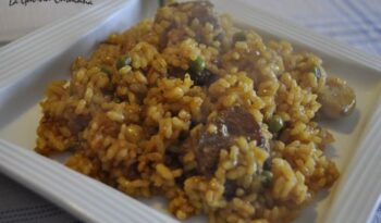 Arròs amb costella de porc i castanyes http://www.irreductibles.cat/cuina/2012/11/19/arros-amb-castanyes/ #CuinaIrreductible #cuinaCatalana #slowfood #dietamediterrania #km0 © By Manel Baxerias