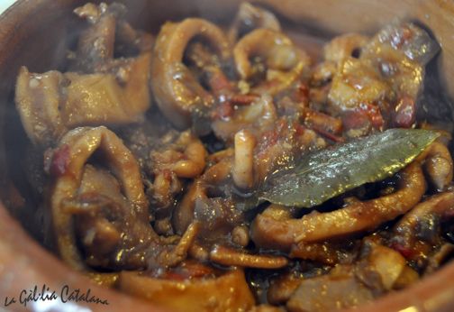 Calamars pica-pica http://www.irreductibles.cat/cuina/2012/11/12/calamars-pica-pica/ #CuinaIrreductible #cuinaCatalana #slowfood #dietamediterrania #km0 © By Manel Baxerias