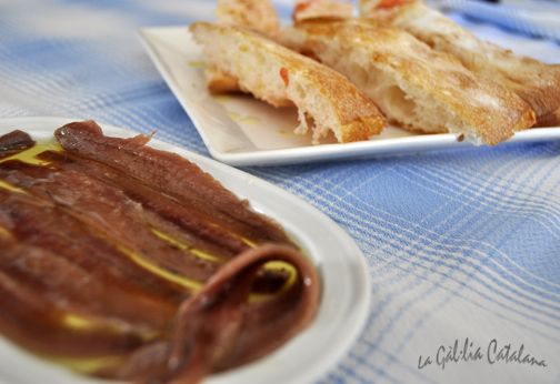 Anxoves amb pa de vidre http://www.irreductibles.cat/cuina/2012/11/02/anxoves-amb-pa-de-vidre/ #CuinaIrreductible #cuinaCatalana #slowfood #dietamediterrania #km0 © By Manel Baxerias