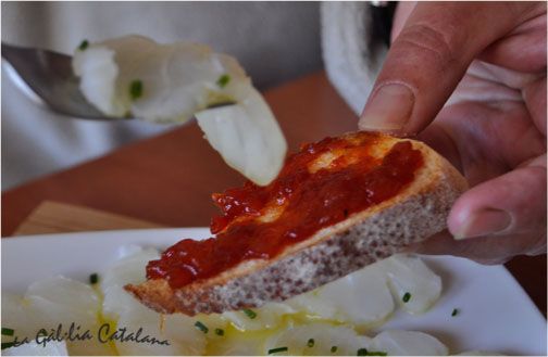 Llesquetes amb carpaccio de bacallà i melmelades de verdura http://www.irreductibles.cat/cuina/2012/12/17/llesquetes-amb-bacalla-i-melmelada/ #CuinaIrreductible #cuinaCatalana #slowfood #dietamediterrania #km0 © By Manel Baxerias