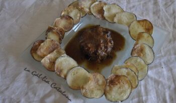 Cua de vedella desossada amb xips d’albergínia http://www.irreductibles.cat/cuina/2012/12/16/cua-desossada/ #CuinaIrreductible #cuinaCatalana #slowfood #dietamediterrania #km0 © By Manel Baxerias