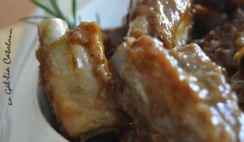 http://www.irreductibles.cat/cuina/2013/01/22/costelles-de-porc-agredolces/