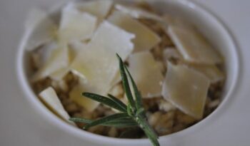 Risotto d’espàrrcs i parmesà http://www.irreductibles.cat/cuina/2013/01/26/risotto-desparrcs-i-parmesa/ #CuinaIrreductible #cuinaCatalana #slowfood #dietamediterrania #km0 © By Manel Baxerias