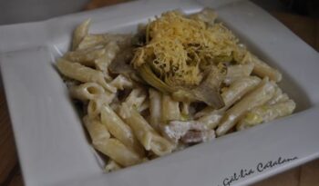 Macarrons amb carxofa http://www.irreductibles.cat/cuina/2013/02/macarrons-amb-carxofa/ #CuinaIrreductible #cuinaCatalana #slowfood #dietamediterrania #km0 © By Manel Baxerias