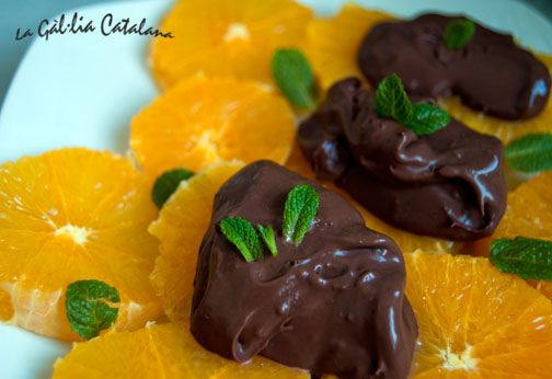 Taronja amb ganache de xocolata http://www.irreductibles.cat/cuina/2013/03/taronja-amb-ganache/ #CuinaIrreductible #cuinaCatalana #slowfood #dietamediterrania #km0 © By Manel Baxerias