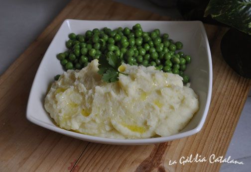 Puré de patates amb pèsols http://www.irreductibles.cat/cuina/2013/03/pure-de-patates-amb-pesols/ #CuinaIrreductible #cuinaCatalana #slowfood #dietamediterrania #km0 © By Manel Baxerias