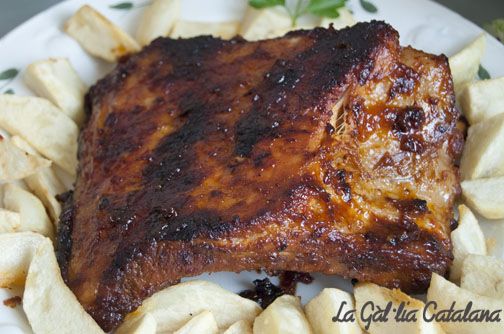 Costelles de porc amb salsa barbacoa http://www.irreductibles.cat/cuina/2013/04/barbecue-ribs/ #CuinaIrreductible #cuinaCatalana #slowfood #dietamediterrania #km0 © By Manel Baxerias