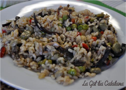 Paella de verdures i algues http://www.irreductibles.cat/cuina/2013/04/paella-de-verdures/ #CuinaIrreductible #cuinaCatalana #slowfood #dietamediterrania #km0 © By Manel Baxerias