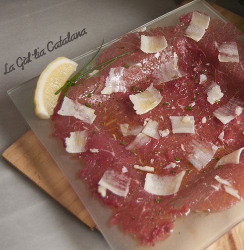 Carpaccio de vedella http://www.irreductibles.cat/cuina/2013/05/carpaccio-de-vedella/ © Manel Baxerias