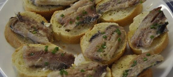 sardines de la costa confitades http://www.irreductibles.cat/cuina/2013/05/sardines-confitades/ © Manel Baxerias