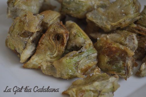 Carxofes en tempura http://www.irreductibles.cat/cuina/2013/06/carxofes-en-tempura/ © Manel Baxerias