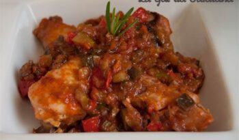 Ales de pollastre amb samfaina http://www.irreductibles.cat/cuina/2013/06/ales-d-pollastre-i-samfaina/ © Manel Baxerias