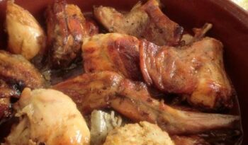 Conill al estil de l’Aleixar http://www.irreductibles.cat/cuina/2013/10/conill-estil-aleixar/ © Manel Baxerias