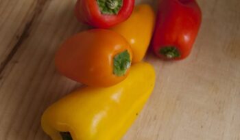 Pebrotets de colors farcits de cuscús amb verdures http://www.irreductibles.cat/cuina/2013/10/pebrotets-farcits-de-cuscus/ © Manel Baxerias