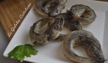 Llucet que es mossega la cua http://www.irreductibles.cat/cuina/2013/11/llucet-que-es-mossega-la-cua/ © Manel Baxerias