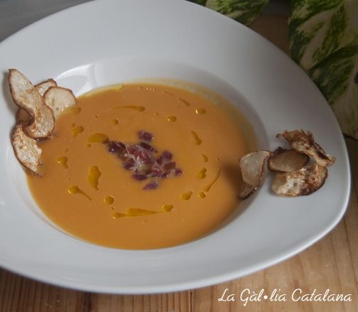 Crema de carabassa amb dauets de pernil http://www.irreductibles.cat/cuina/2013/11/crema-de-carabassa-amb-pernil/ © Manel Baxerias