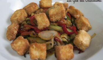 Tofu amb verdures http://www.irreductibles.cat/cuina/2013/12/tofu-amb-verdures/ © Manel Baxerias