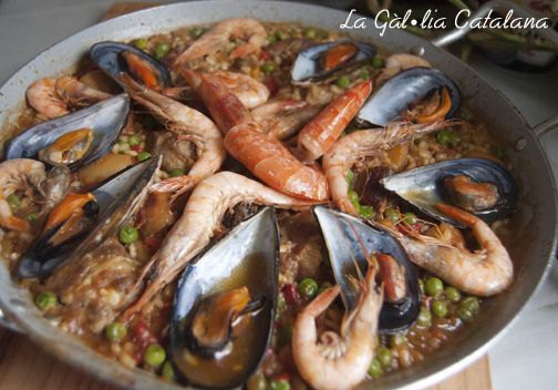 Paella de marisc http://www.irreductibles.cat/cuina/2014/02/paella-de-marisc/ © Manel Baxerias