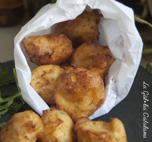 Bunyols de bacallà de pasta Choux http://www.irreductibles.cat/cuina/2014/04/bunyols-de-bacalla/ ©Manel Baxerias
