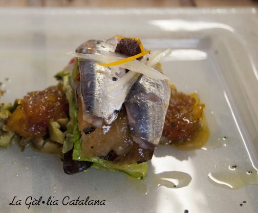 Lloms de sardina amb taronja escalivada i vermut blanc http://www.irreductibles.cat/cuina/2014/05/lloms-d-sardina/ ©Manel Baxerias