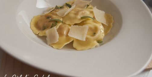 Pasta amb sàlvia http://www.irreductibles.cat/cuina/2014/07/pasta-amb-salvia/ ©Manel Baxerias