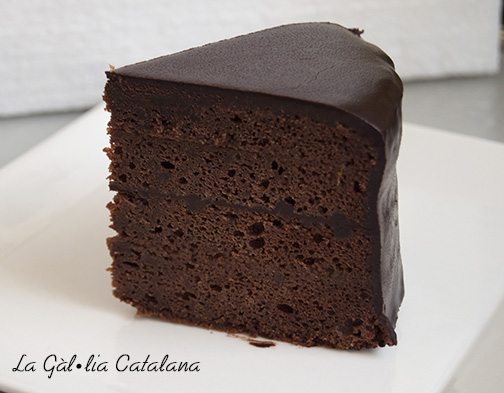 PASTÍS SACHER Sacher cake, tarta sacher #Xocolata, #Chocolate #Pastis, #Tarta, #cake #KM0 #slowfood @irreductibles.cat ©Manel Baxerias